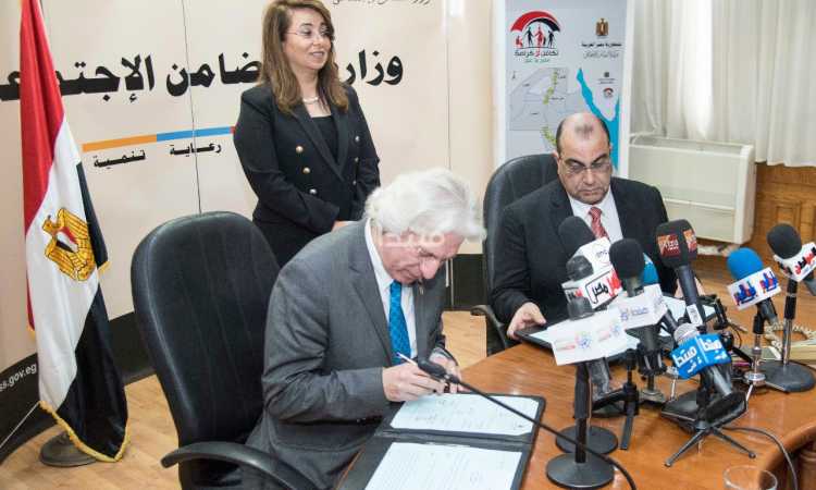 توقيع بروتوكول تعاون بين التضامن وروتارى لتنفيذ أول مستشفى عائم