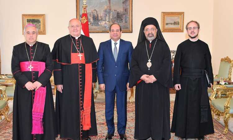 لقاء السيسى والممثل الخاص لبابا الفاتيكان