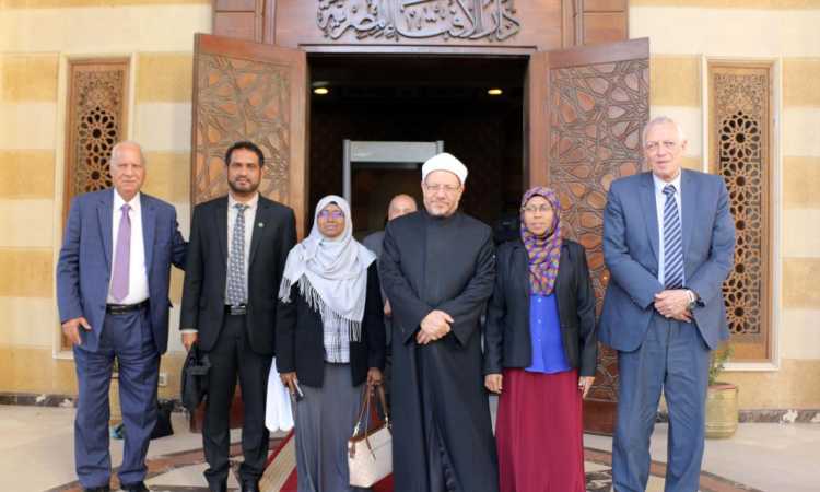 وفد الجامعة الإسلامية بجزر المالديف