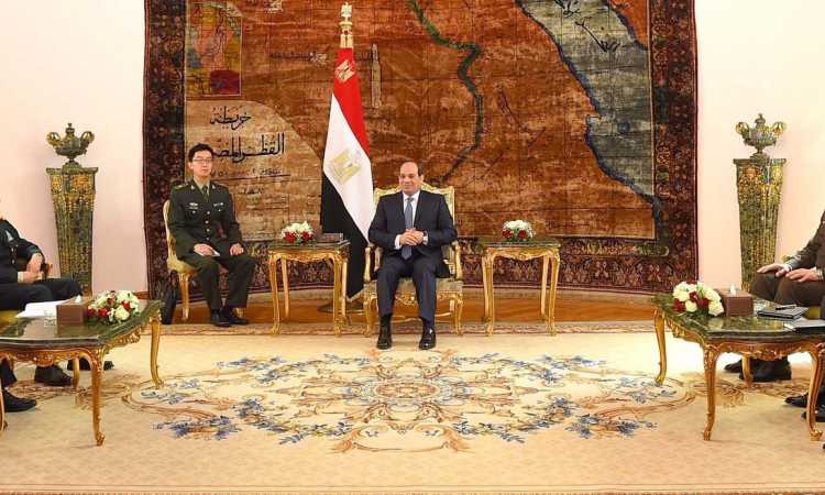 الرئيس يستقبل وزير دفاع جمهورية الصين