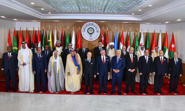 صورة تذكارية لقمة تونس