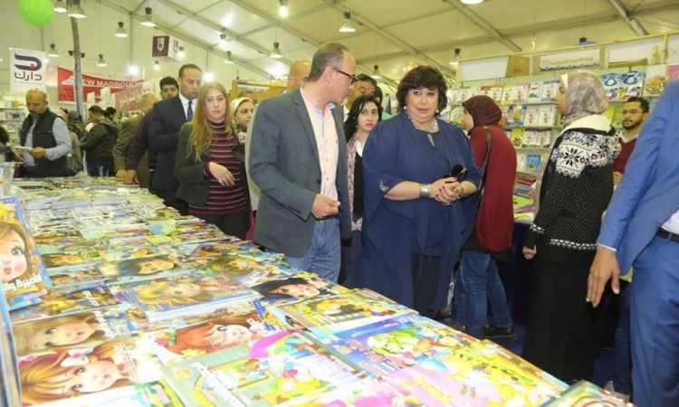 زيارة وزيرة الثقافة لمعرض الإسكندرية الدولى للكتاب