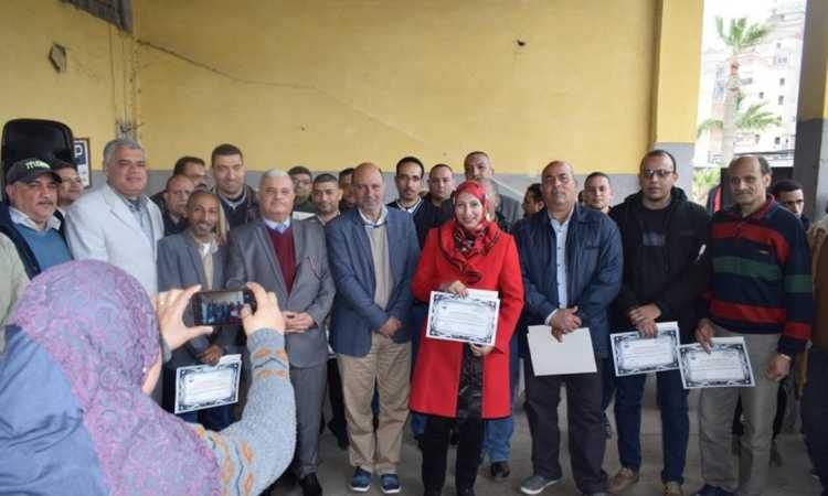 العاملين بشركة أبو قير