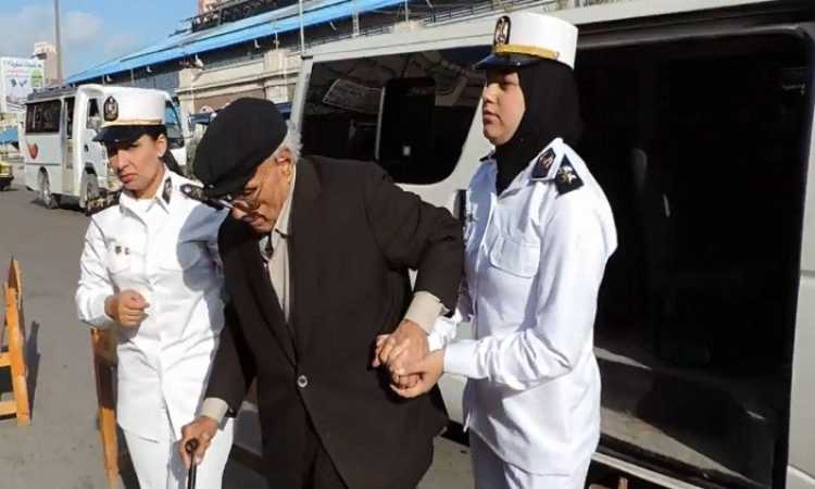 الداخلية تستجيب لطلبات كبار السن لنقلهم للجان الاستفتاء