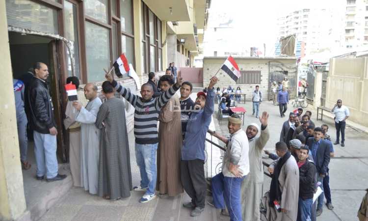 الاستفتاء بلجنة الجامعة العمالية