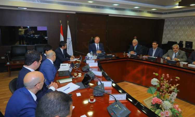 وزير النقل يلتقى وفد «ميتسوبيشى»