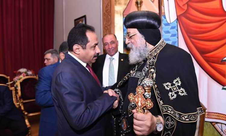 البابا تواضروس يستقبل مساعد وزير الداخلية للموصلات