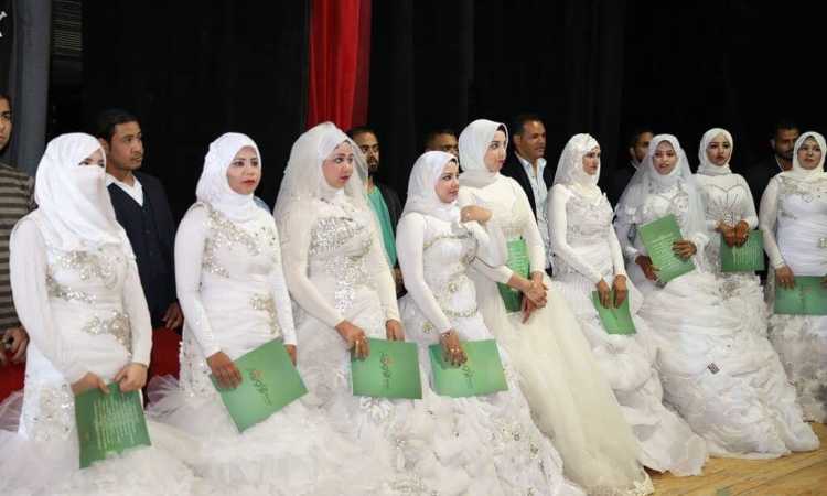 زفاف جماعى لـ 70عريس وعروسة