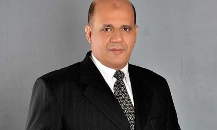النائب طارق متولى