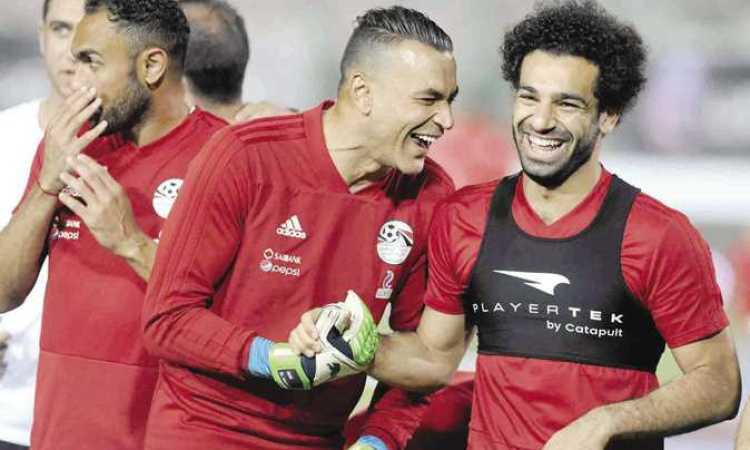 محمد صلاح وعصام الحضرى