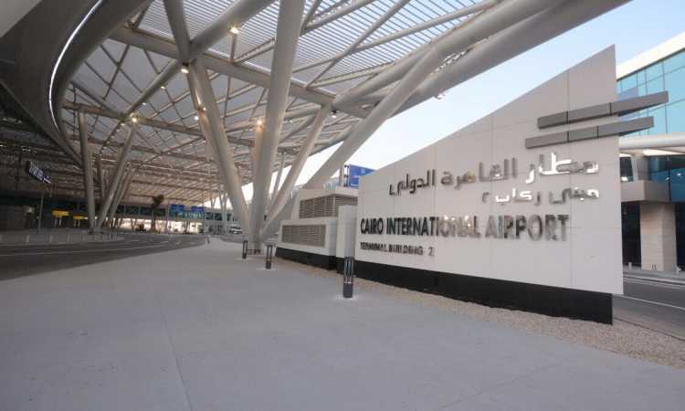 مطار القاهرة الدولى