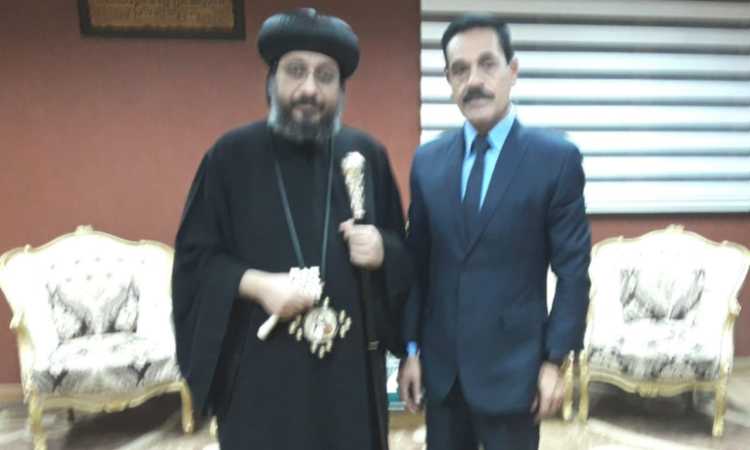 أسقف الوادى يهنئ مدير الأمن الجديد