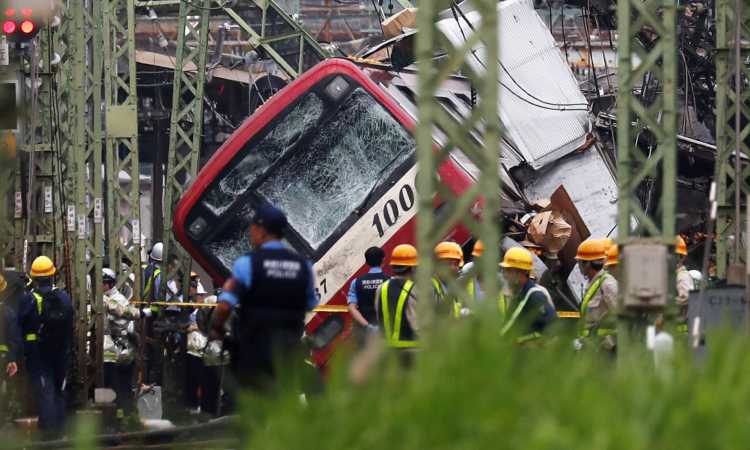حادث قطار اليابان