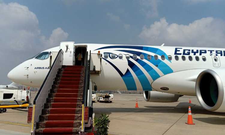 طائرة إيرباص 220- 300