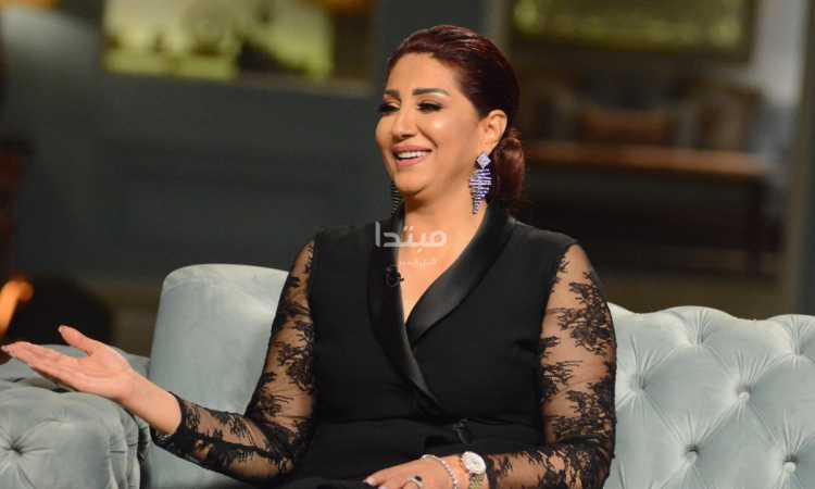 وفاء عامر