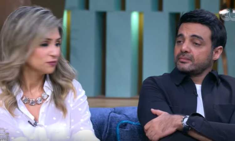 عمرو محمود ياسين وزوجته