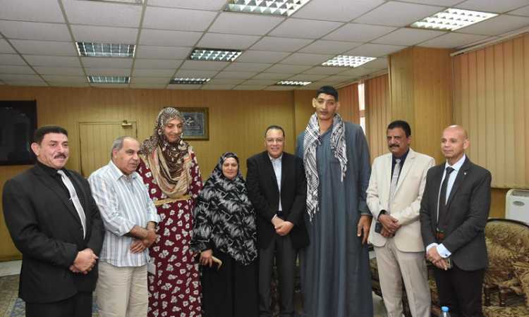 الدكتور ممدوح غراب محافظ الشرقية
