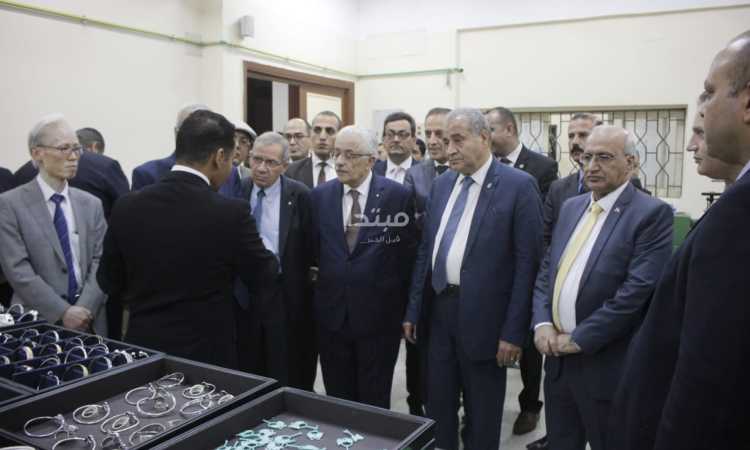 افتتاح أول مدرسة للحلى والمجوهرات بالعبور
