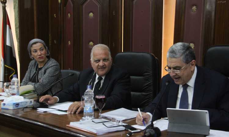 وزير الكهرباء فى اجتماع لجنة الطاقة