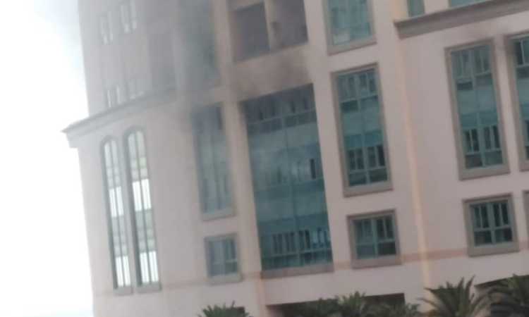 إخماد حريق بمبنى سان ستيفانو بالإسكندرية