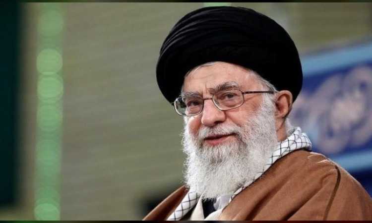 على خامنئى 