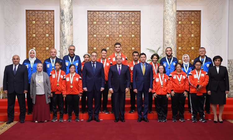 الرئيس يكرم أبطال مصر