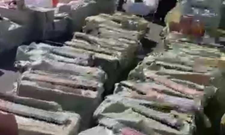 تهريب ألعاب نارية وأدوية