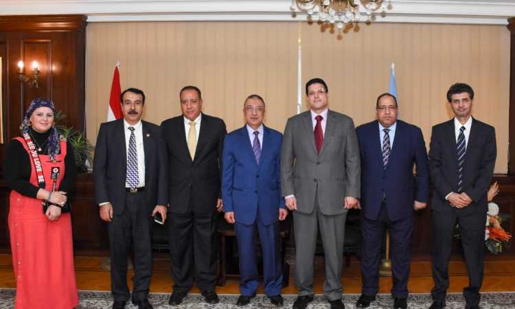 محافظ الإسكندرية يستقبل نقيب الصحفيين بالإسكندرية