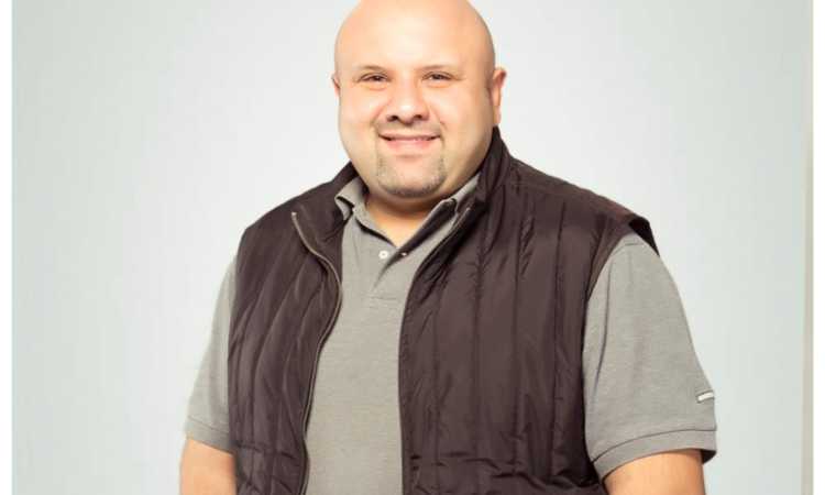 معتز عاطف
