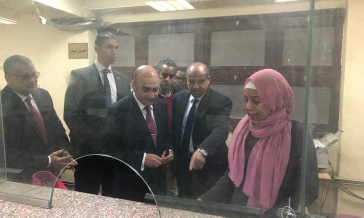 وزير العدل فى محكمة أسوان