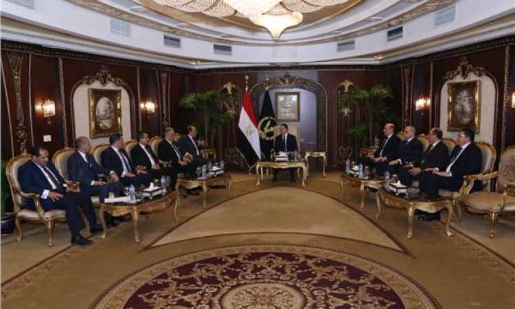 وزير الداخلية نادى القضاة
