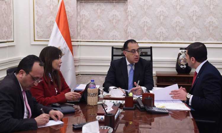 الدكتور مصطفى مدبولى والمستشار محمد عبدالوهاب