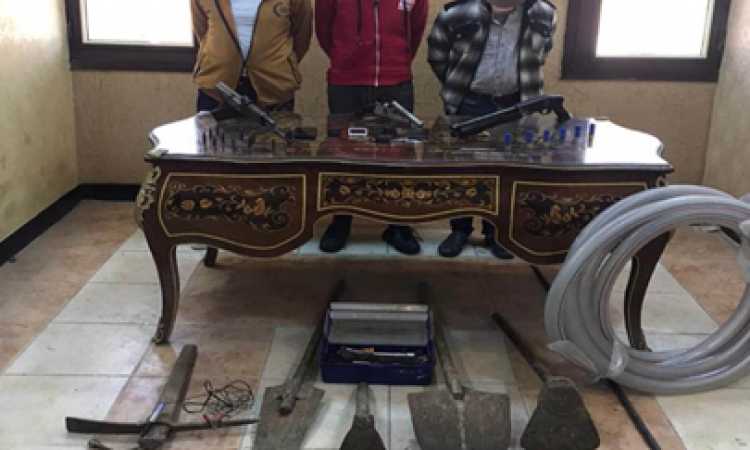المتهمين