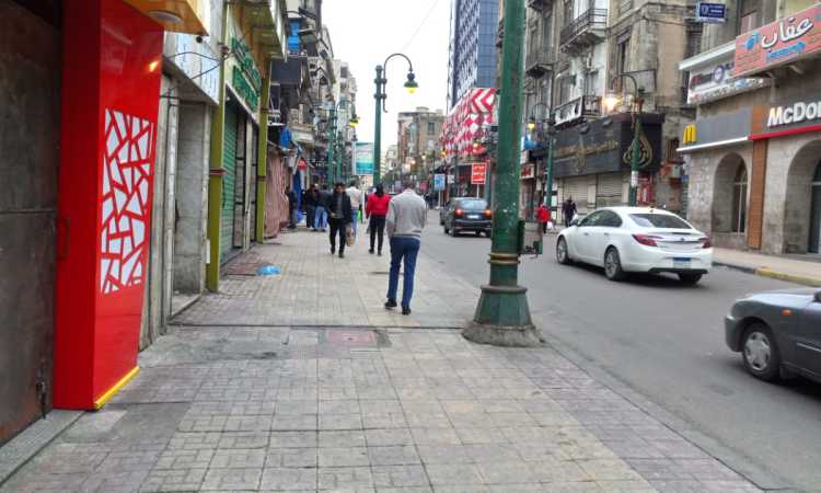 الإسكندرية تلتزم بقرار غلق المحال فى ثانى أيام الحظر