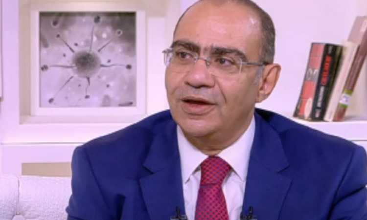 الدكتور حسام حسنى رئيس اللجنة العلمية لمكافحة كورونا