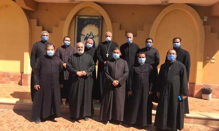الأنبا توماس عدلى خلال الاجتماع