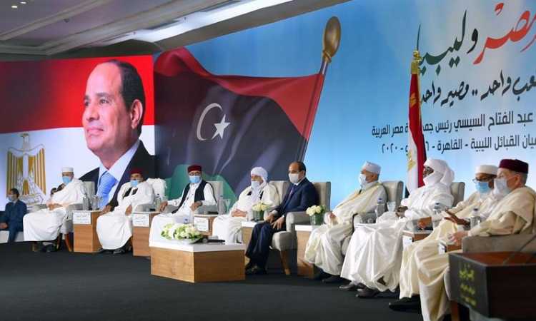 السيسى ومشايخ وأعيان القبائل الليبية