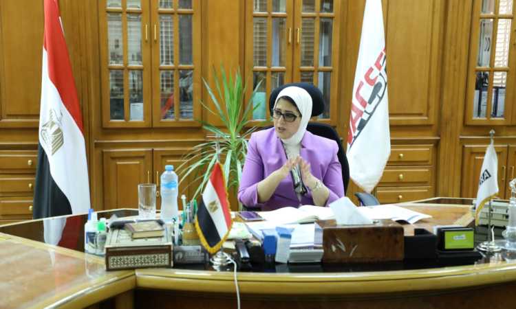 وزيرة الصحة