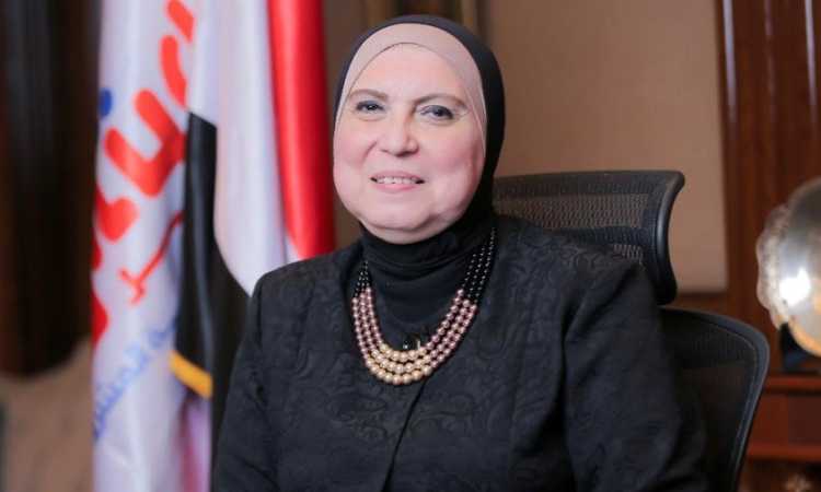 نيفين جامع وزيرة التجارة والصناعة