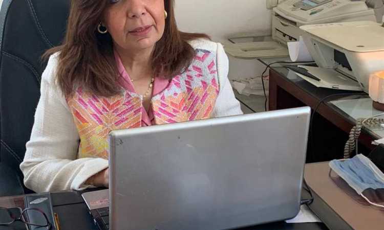 الدكتورة علا عادل