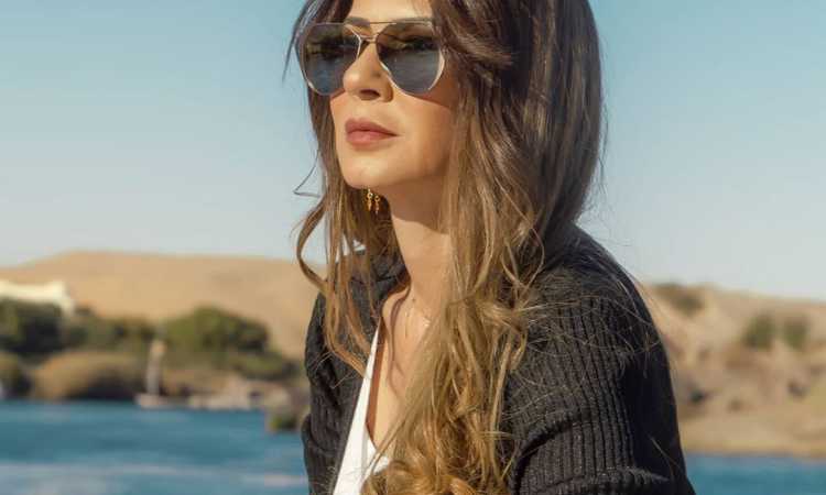 نجلاء بدر