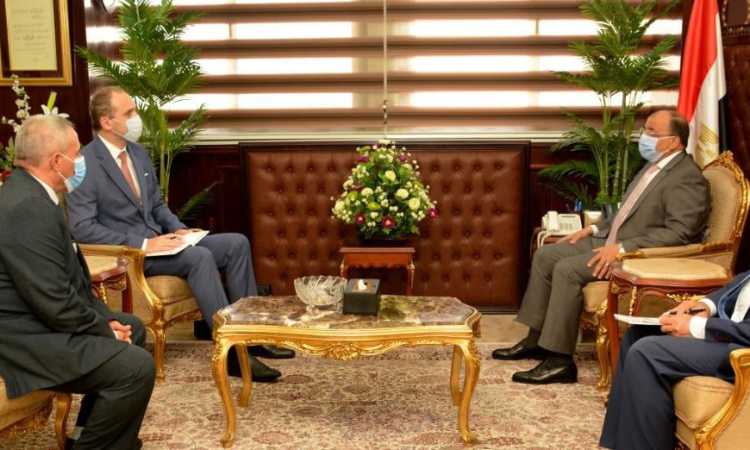 محمود شعراوى وزير التنمية المحلية