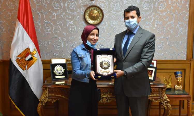 الطالبة نورهان