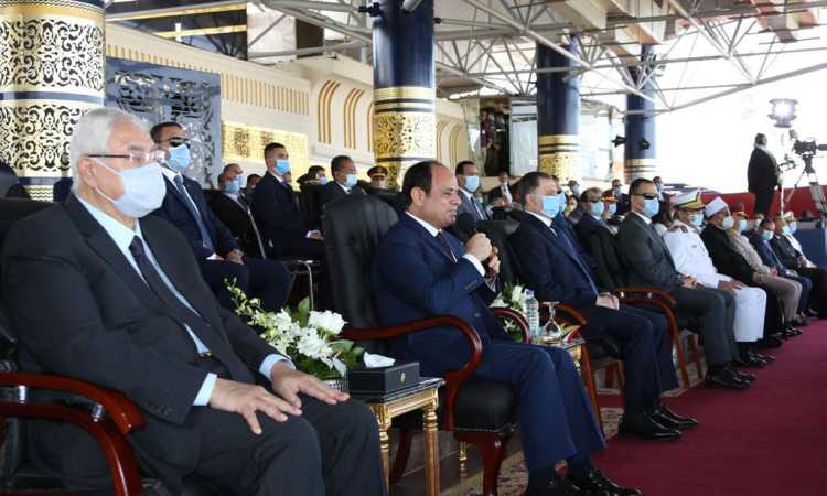 الرئيس السيسى يشهد تخريج دفعة جديدة من طلبة كلية الشرطة