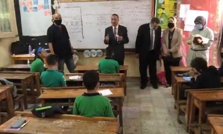 جولة محافظ الإسكندرية بالمحور
