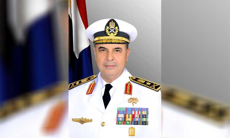 الفريق أحمد خالد قائد القوات البحرية