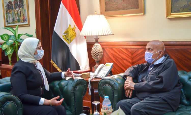 وزيرة الصحة تستقبل مجدى يعقوب