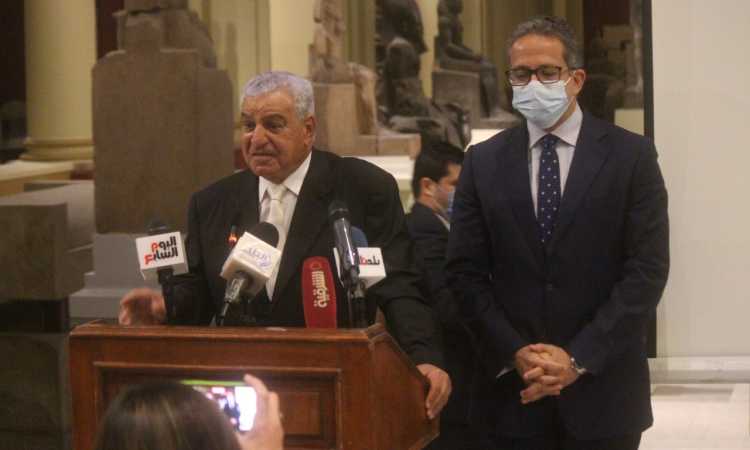تكريم زاهى حواس