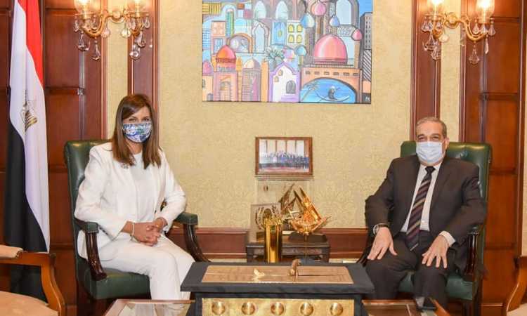 وزيرا الهجرة والإنتاج الحربى