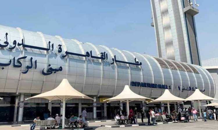 مطار القاهرة الدولى